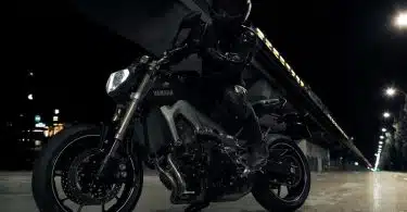 Présentation de la Yamaha MT09, la moto du futur