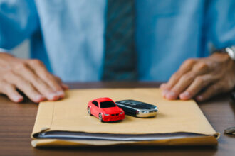 Comment un comparateur vous aide à trouver l’assurance auto adaptée à votre budget