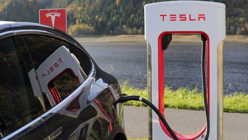 Installation de panneaux photovoltaïques : à qui s'adresser dans le 33 ?